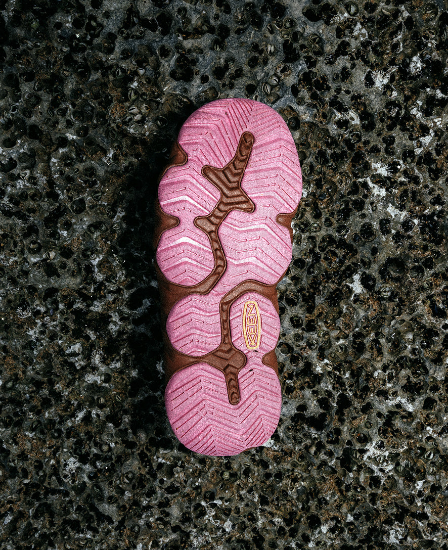 KEENxHikingPatrol_PDP_Lifestyle_Vertical_1_Pink_ed7f1d1d-136c-4477-a442-d513e88bdc48.jpg
